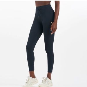 LIKE NEW Vuori Daily Leggings, Ink color, XS